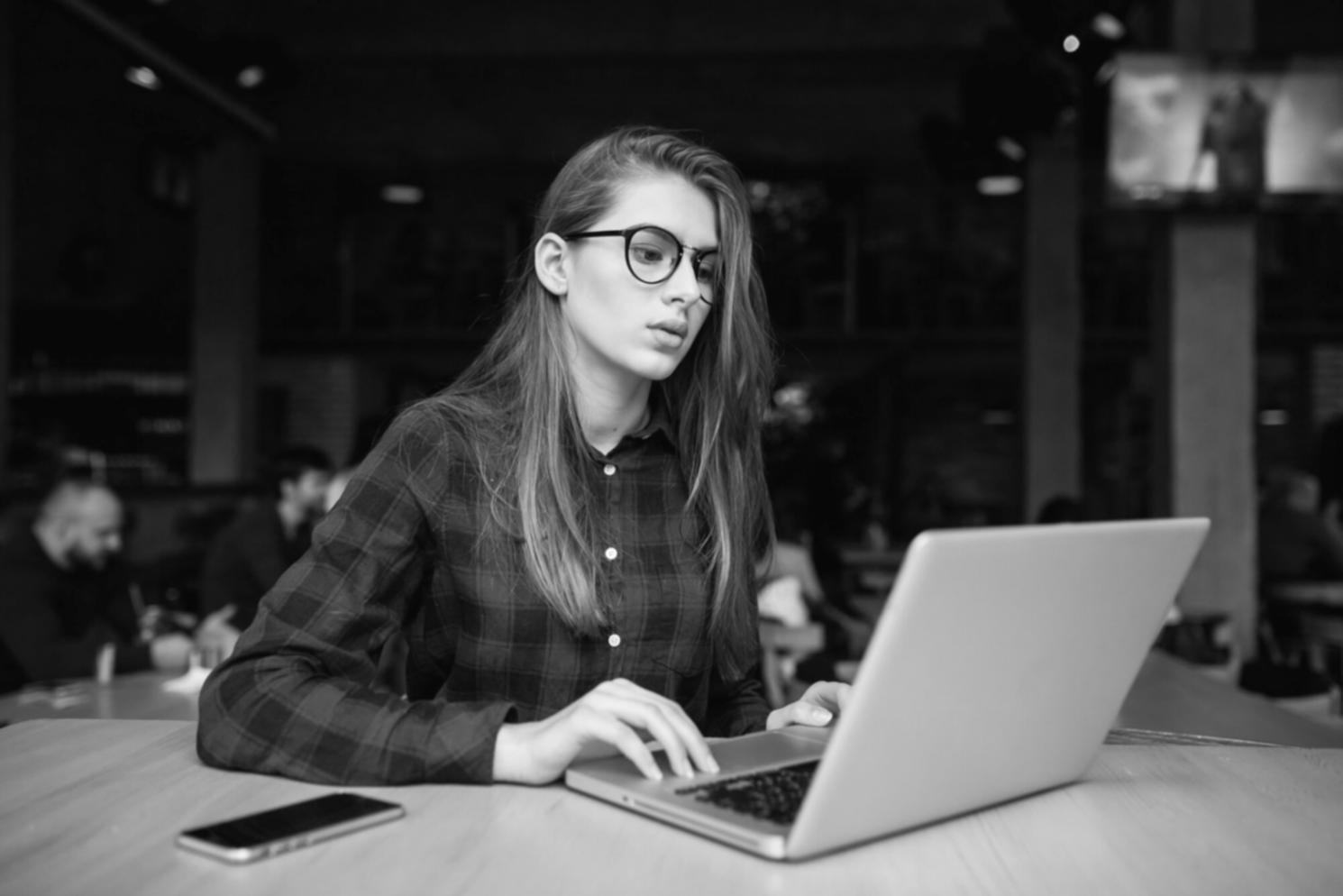 UX UI tasarım süreci ve kullanıcı deneyimi analizi